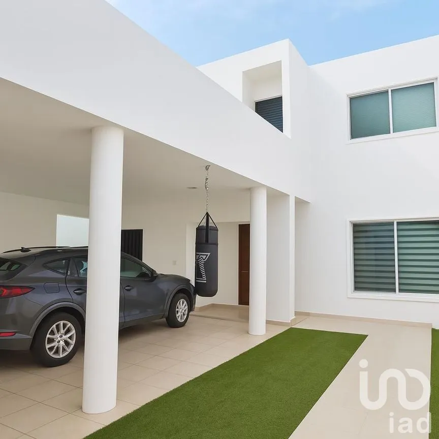 Casa en Venta en San Antonio Cinta, Mérida, Yucatán | NEX-289070 | iad México | Foto 2 de 23