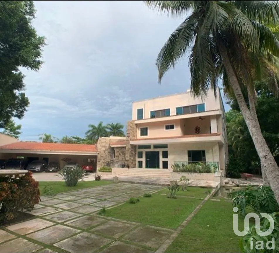 Casa en Venta en Club de Golf La Ceiba, Mérida, Yucatán | NEX-289075 | iad México | Foto 1 de 17