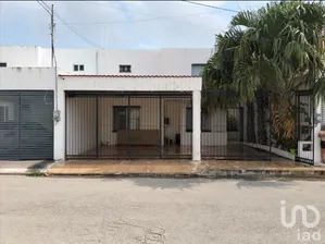 NEX-289176 - Casa en Venta, con 4 recamaras, con 2 baños, con 186 m2 de construcción en Montebello, CP 97113, Yucatán.