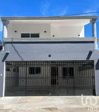 NEX-289203 - Casa en Venta, con 4 recamaras, con 3 baños, con 269.4 m2 de construcción en Terranova, CP 97203, Yucatán.