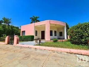 NEX-289253 - Casa en Venta, con 4 recamaras, con 3 baños, con 386 m2 de construcción en Alcalá Martín, CP 97050, Yucatán.
