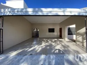 NEX-289312 - Casa en Venta, con 3 recamaras, con 3 baños en Jardines de Vista Alegre, CP 97138, Yucatán.