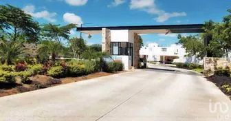 NEX-290303 - Casa en Renta, con 3 recamaras, con 3 baños, con 214 m2 de construcción.