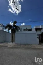 NEX-291466 - Casa en Venta, con 3 recamaras, con 3 baños, con 245 m2 de construcción en Las Margaritas de Cholul, CP 97305, Yucatán.