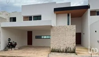 NEX-293068 - Casa en Venta, con 3 recamaras, con 3 baños, con 307 m2 de construcción en Cholul, CP 97305, Yucatán.