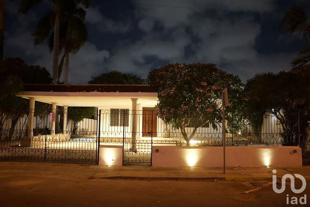Casa en Venta en Paseo de Montejo, Mérida, Yucatán | NEX-293104 | iad México | Foto 1 de 15