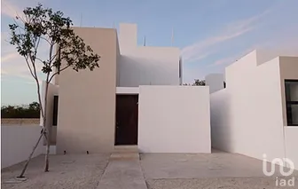 NEX-294500 - Casa en Venta, con 3 recamaras, con 2 baños, con 161 m2 de construcción en Cholul, CP 97305, Yucatán.