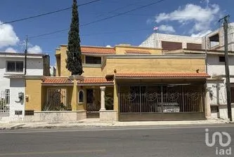 NEX-294543 - Casa en Venta, con 3 recamaras, con 3 baños, con 217 m2 de construcción en La Florida, CP 97138, Yucatán.