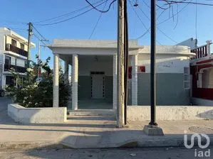 NEX-296906 - Casa en Venta, con 3 recamaras, con 2 baños.