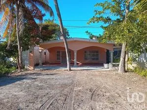 NEX-297564 - Casa en Venta, con 2 recamaras, con 2 baños.