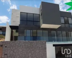 NEX-116111 - Casa en Venta, con 3 recamaras, con 3 baños, con 405 m2 de construcción en Club de Golf la Loma, CP 78215, San Luis Potosí.