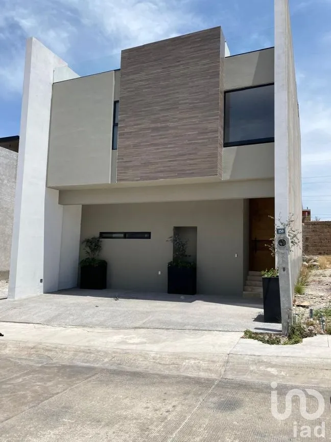 Casa en Venta en Desarrollo del Pedregal, San Luis Potosí, San Luis Potosí | NEX-228363 | iad México | Foto 2 de 14