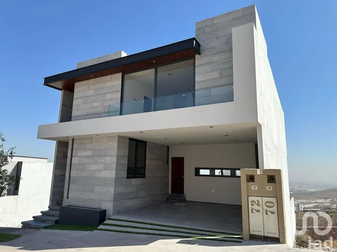 Casa en Venta en Desarrollo del Pedregal, San Luis Potosí, San Luis Potosí | NEX-271809 | iad México | Foto 1 de 12