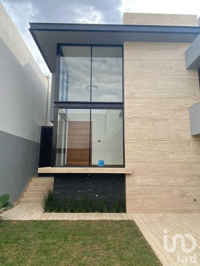 Casa en Venta en Privadas del Pedregal, San Luis Potosí, San Luis Potosí | NEX-272477 | iad México | Foto 3 de 9