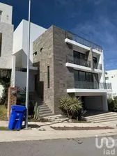 NEX-296192 - Casa en Renta, con 3 recamaras, con 3 baños, con 415 m2 de construcción.