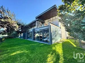 NEX-301195 - Casa en Venta, con 4 recamaras, con 3 baños, con 650 m2 de construcción.