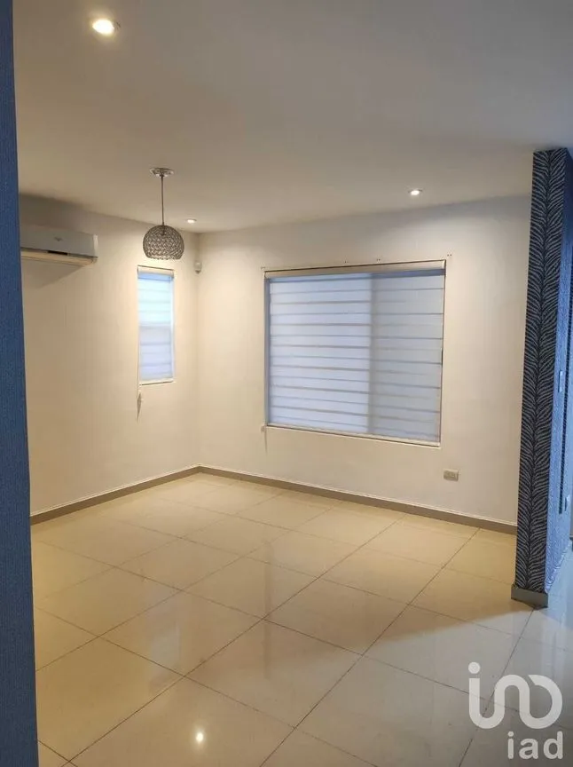 Casa en Venta en Cumbres Santa Clara, Monterrey, Nuevo León | NEX-227177 | iad México | Foto 3 de 34