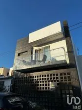 NEX-228520 - Casa en Venta, con 4 recamaras, con 2 baños, con 242 m2 de construcción en Los Olivos, CP 66052, Nuevo León.