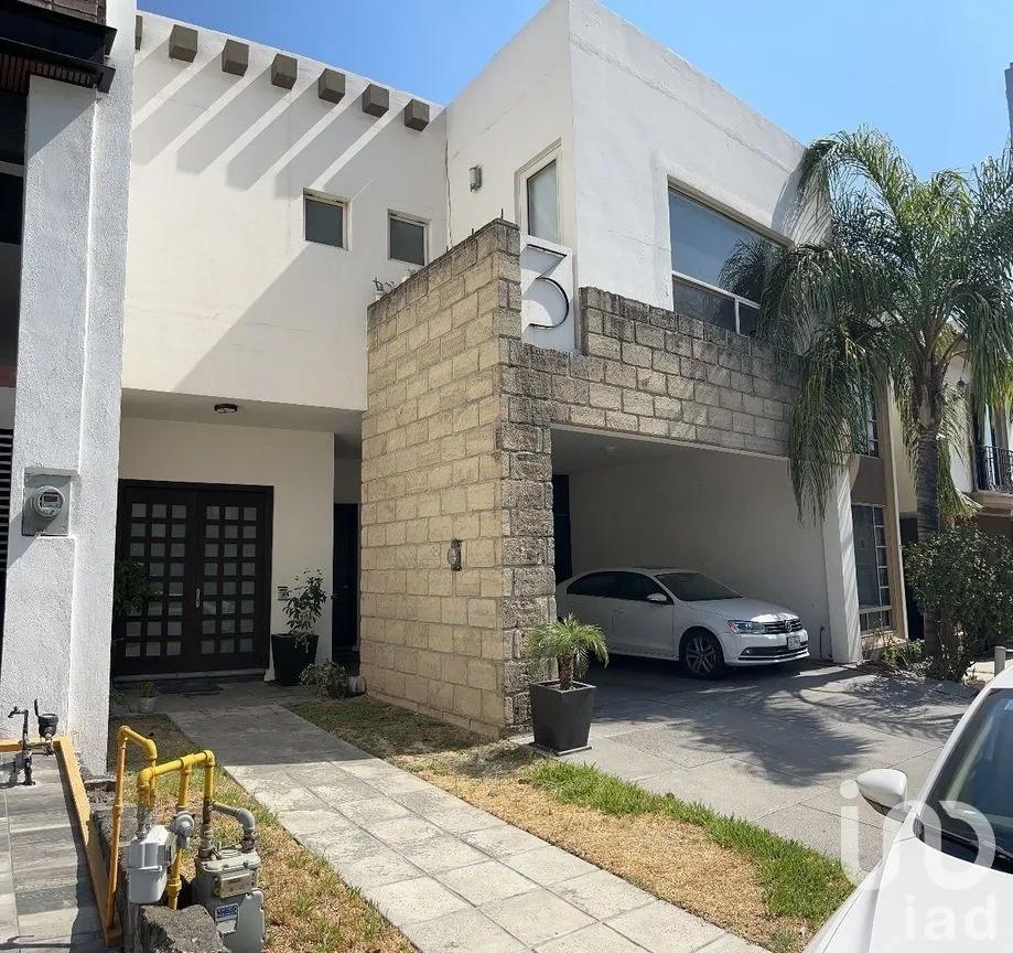 Casa en Renta en La Muralla, San Pedro Garza García, Nuevo León | NEX-290366 | iad México | Foto 2 de 23