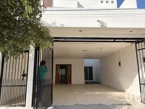 NEX-288926 - Casa en Renta, con 4 recamaras, con 2 baños, con 300 m2 de construcción en La Primavera, CP 47829, Jalisco.