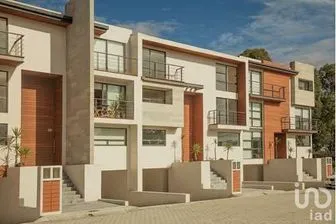 NEX-201645 - Casa en Venta, con 3 recamaras, con 2 baños, con 287.64 m2 de construcción en Lázaro Cárdenas Oriente, CP 72105, Puebla.