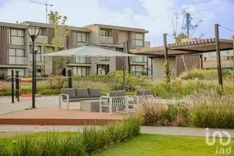 NEX-266543 - Casa en Venta, con 3 recamaras, con 3 baños, con 182.2 m2 de construcción.