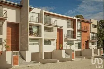 NEX-266582 - Casa en Venta, con 3 recamaras, con 2 baños, con 287.64 m2 de construcción en Lázaro Cárdenas Oriente, CP 72105, Puebla.