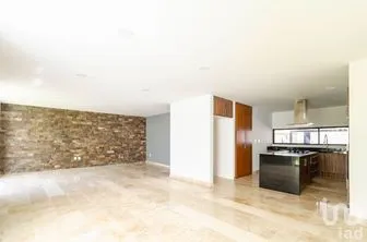 NEX-266620 - Casa en Venta, con 4 recamaras, con 4 baños, con 320 m2 de construcción.