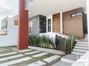 NEX-116316 - Casa en Venta, con 4 recamaras, con 4 baños, con 400 m2 de construcción en Zibatá, CP 76269, Querétaro.