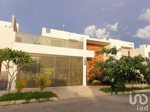 NEX-202040 - Casa en Venta, con 3 recamaras, con 3 baños en Las Américas, CP 97302, Yucatán.