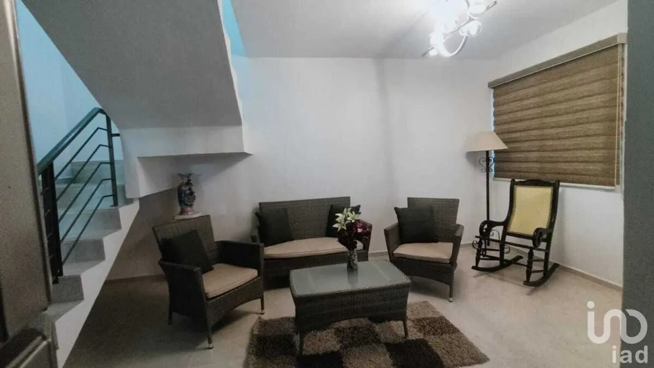Casa en Renta en Los Héroes, Mérida, Yucatán | NEX-232170 | iad México | Foto 2 de 25