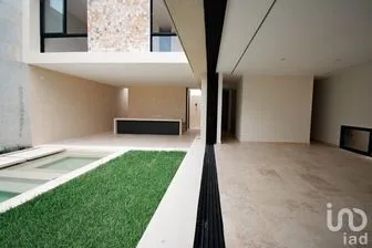 NEX-272029 - Casa en Renta, con 3 recamaras, con 5 baños, con 400 m2 de construcción.