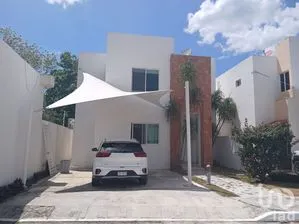 NEX-275310 - Casa en Venta, con 3 recamaras, con 2 baños, con 183 m2 de construcción en La Ceiba, CP 97314, Yucatán.