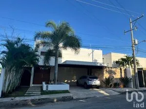 NEX-295413 - Casa en Renta, con 3 recamaras, con 3 baños.
