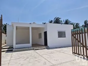 NEX-200978 - Casa en Venta, con 1 recamara, con 2 baños, con 131 m2 de construcción en Chuburna Puerto, CP 97336, Yucatán.