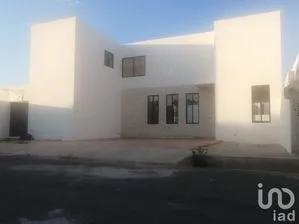 NEX-209229 - Casa en Venta, con 4 recamaras, con 5 baños, con 312 m2 de construcción en Conkal, CP 97345, Yucatán.
