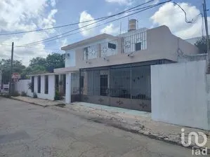 NEX-225916 - Casa en Venta, con 4 recamaras, con 2 baños, con 357 m2 de construcción.