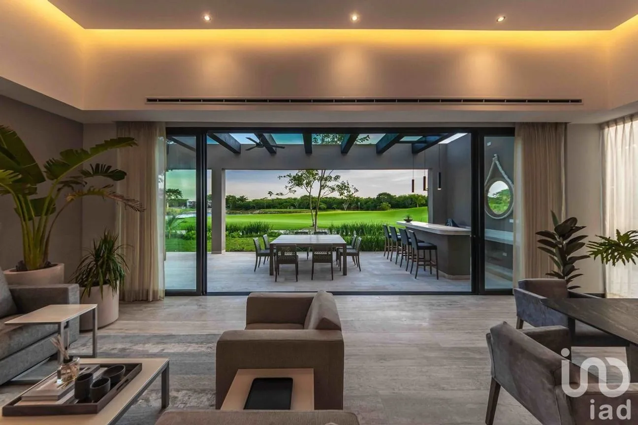 Casa en Venta en Yucatán Country Club, Mérida, Yucatán | NEX-228409 | iad México | Foto 2 de 14
