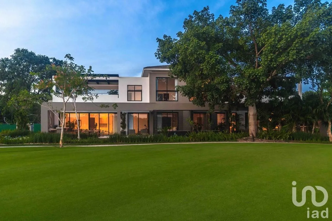 Casa en Venta en Yucatán Country Club, Mérida, Yucatán | NEX-228409 | iad México | Foto 1 de 14