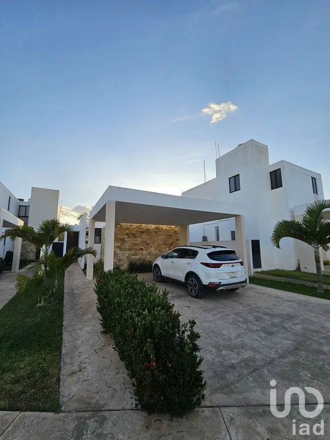 Casa en Venta en Conkal, Conkal, Yucatán | NEX-229037 | iad México | Foto 1 de 19