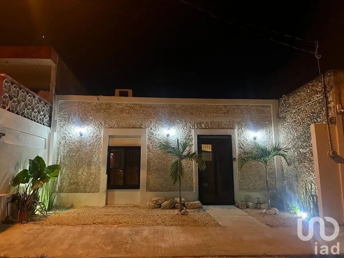 Casa en Venta en Mérida Centro, Mérida, Yucatán | NEX-229840 | iad México | Foto 1 de 37