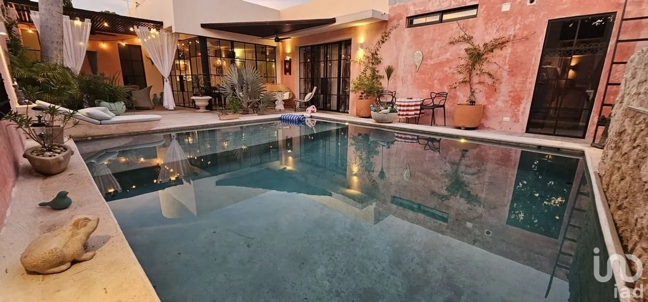 Casa en Venta en Mérida Centro, Mérida, Yucatán | NEX-231912 | iad México | Foto 2 de 25