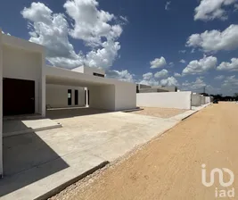 NEX-273157 - Casa en Venta, con 4 recamaras, con 6 baños, con 542 m2 de construcción.