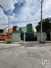 NEX-277035 - Casa en Venta, con 3 recamaras, con 1 baño, con 98.58 m2 de construcción en Las Brisas Del Norte, CP 97144, Yucatán.