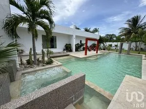 NEX-280124 - Casa en Venta, con 4 recamaras, con 5 baños, con 625 m2 de construcción en La Ceiba, CP 97314, Yucatán.