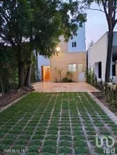 NEX-298304 - Casa en Renta, con 3 recamaras, con 4 baños.