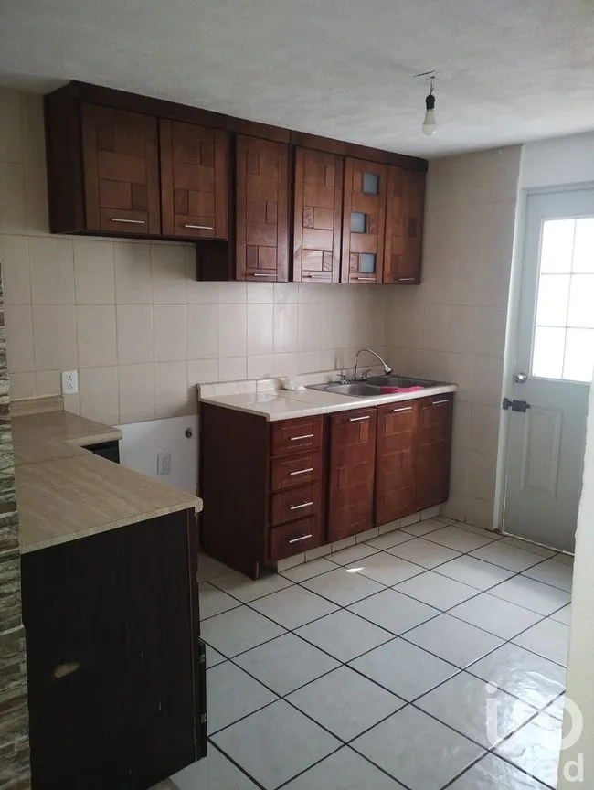 Casa en Venta en Parques de Tesistán, Zapopan, Jalisco | NEX-237354 | iad México | Foto 3 de 9