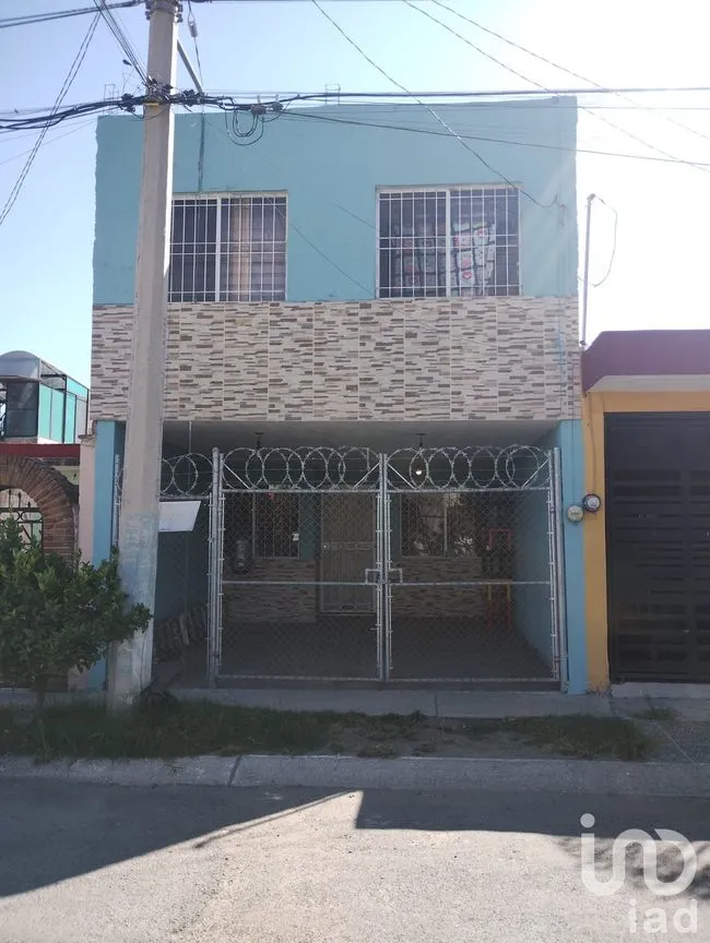 Casa en Venta en Parques de Tesistán, Zapopan, Jalisco | NEX-237354 | iad México | Foto 1 de 9