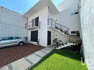 NEX-244468 - Departamento en Renta, con 3 recamaras, con 2 baños, con 130 m2 de construcción en Bosques de Cuernavaca, CP 62340, Morelos.