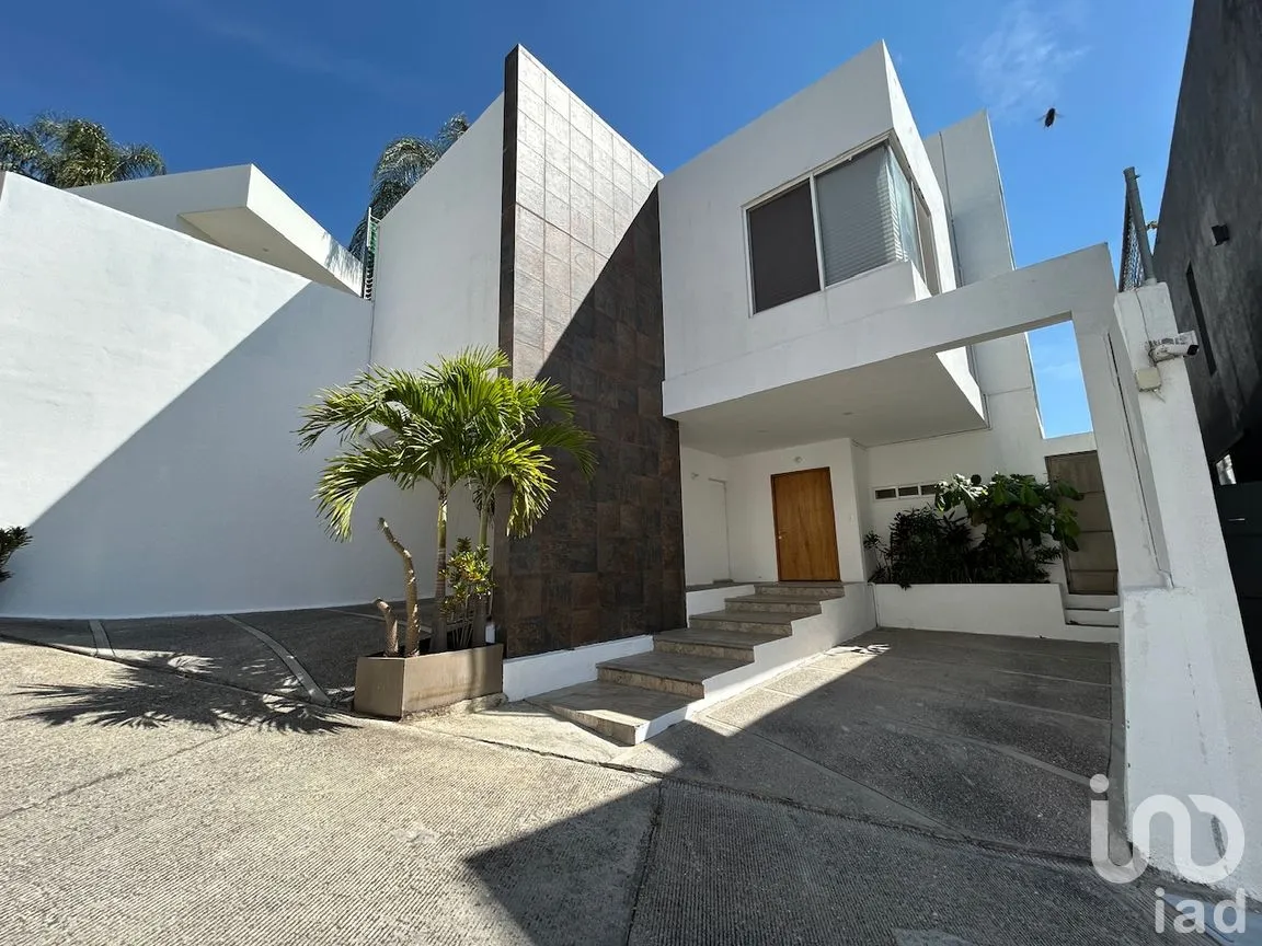 Casa en Venta en Delicias, Cuernavaca, Morelos | NEX-286059 | iad México | Foto 1 de 17